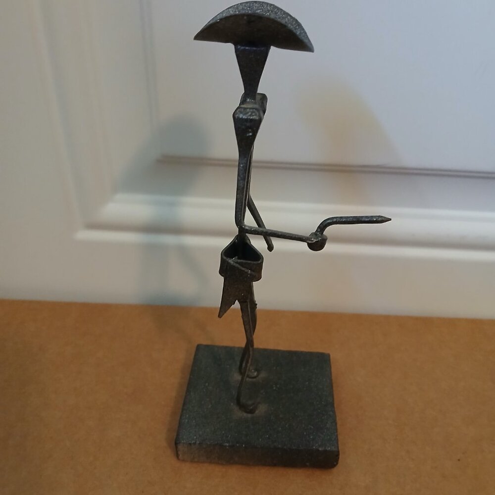 Vintage Brutalist /  Folk Art Gunslinger Sculpture - Picture 5 of 6